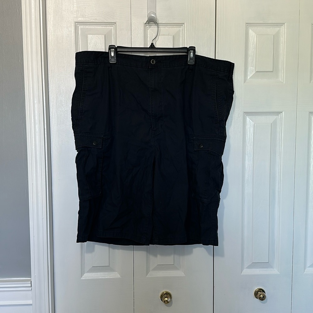 Men’s Levi Strauss Cargo Shorts, distressed black, size 44